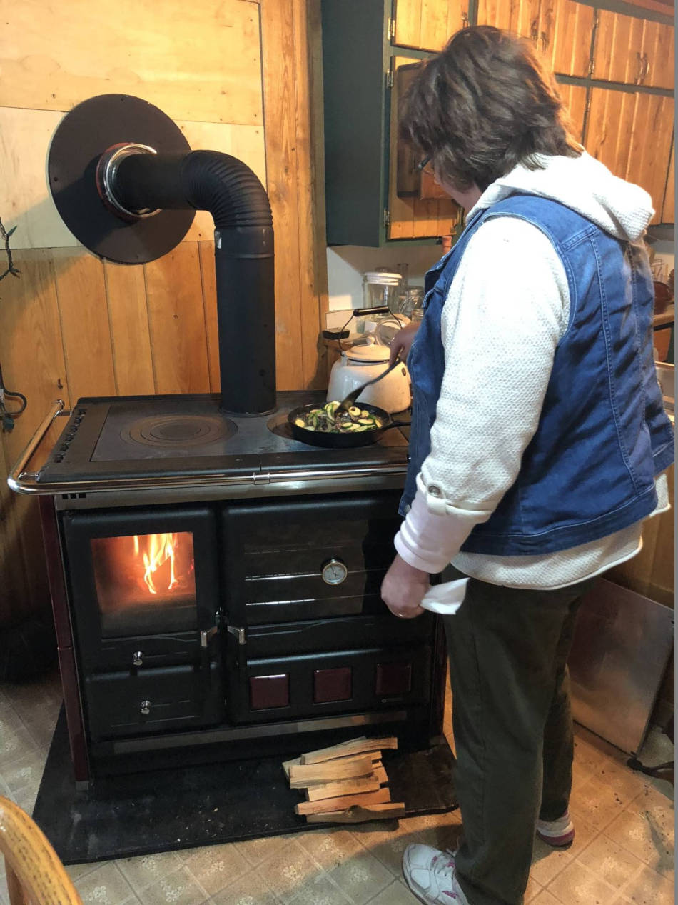 How to Cook on a Small Wood Stove - Salamander Stoves